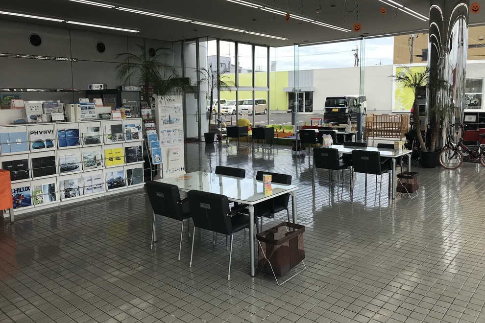 岐南店内観2