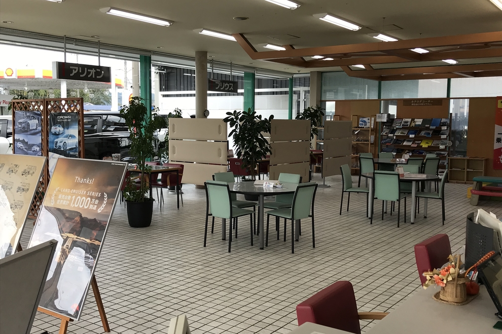 土岐店内観2