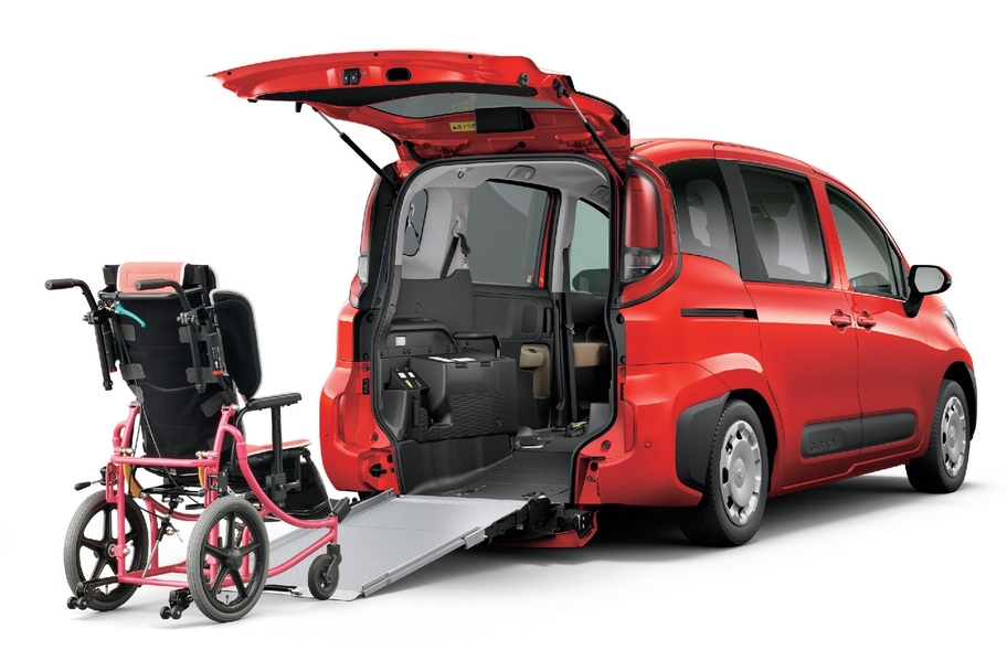 G（ガソリン・2WD） 車いす仕様車“タイプⅡ（助手席側セカンドシート無）”