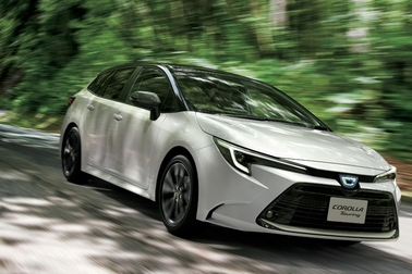 W×B(ハイブリッド車・2WD)